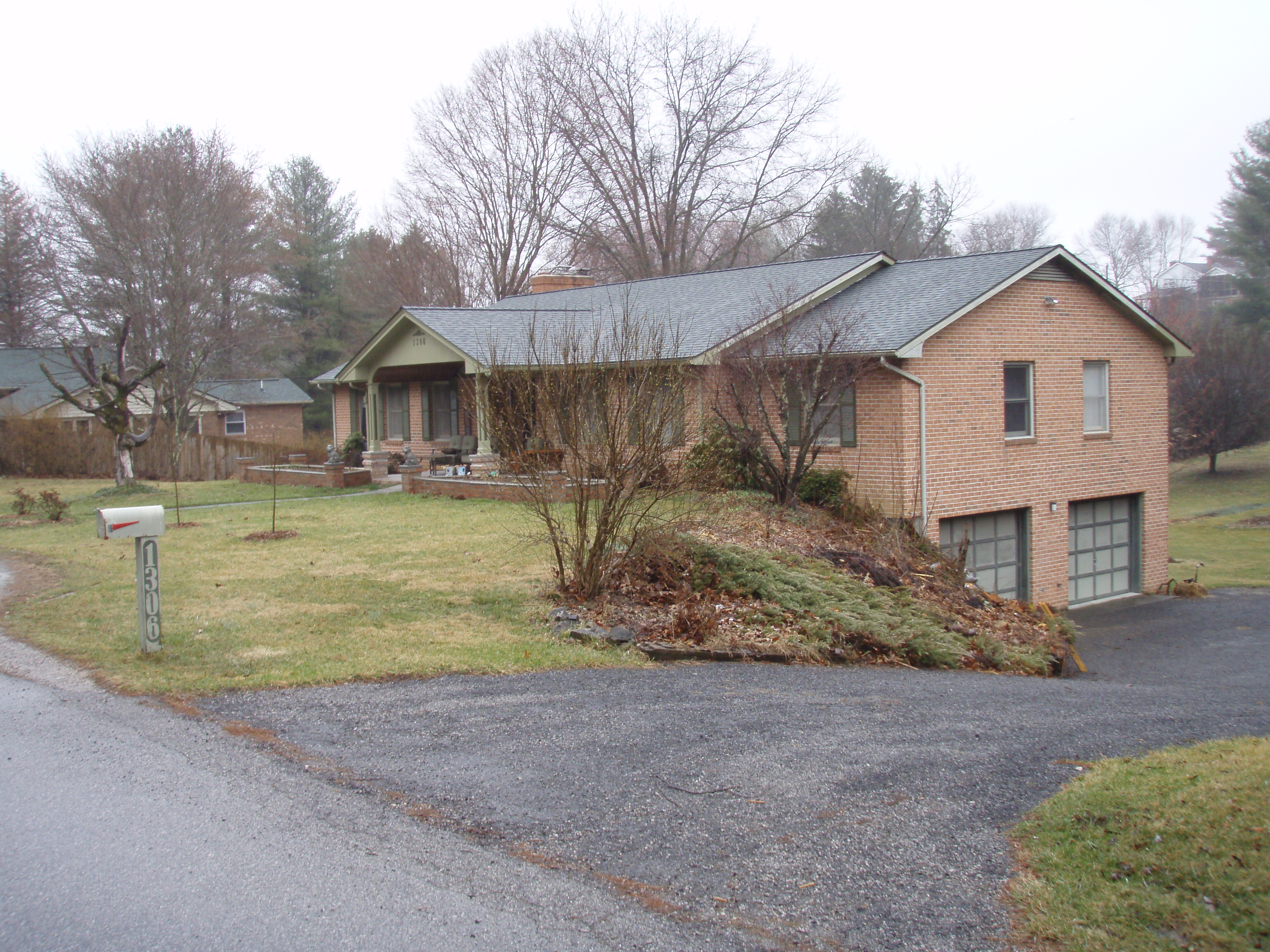 stone retaining wall