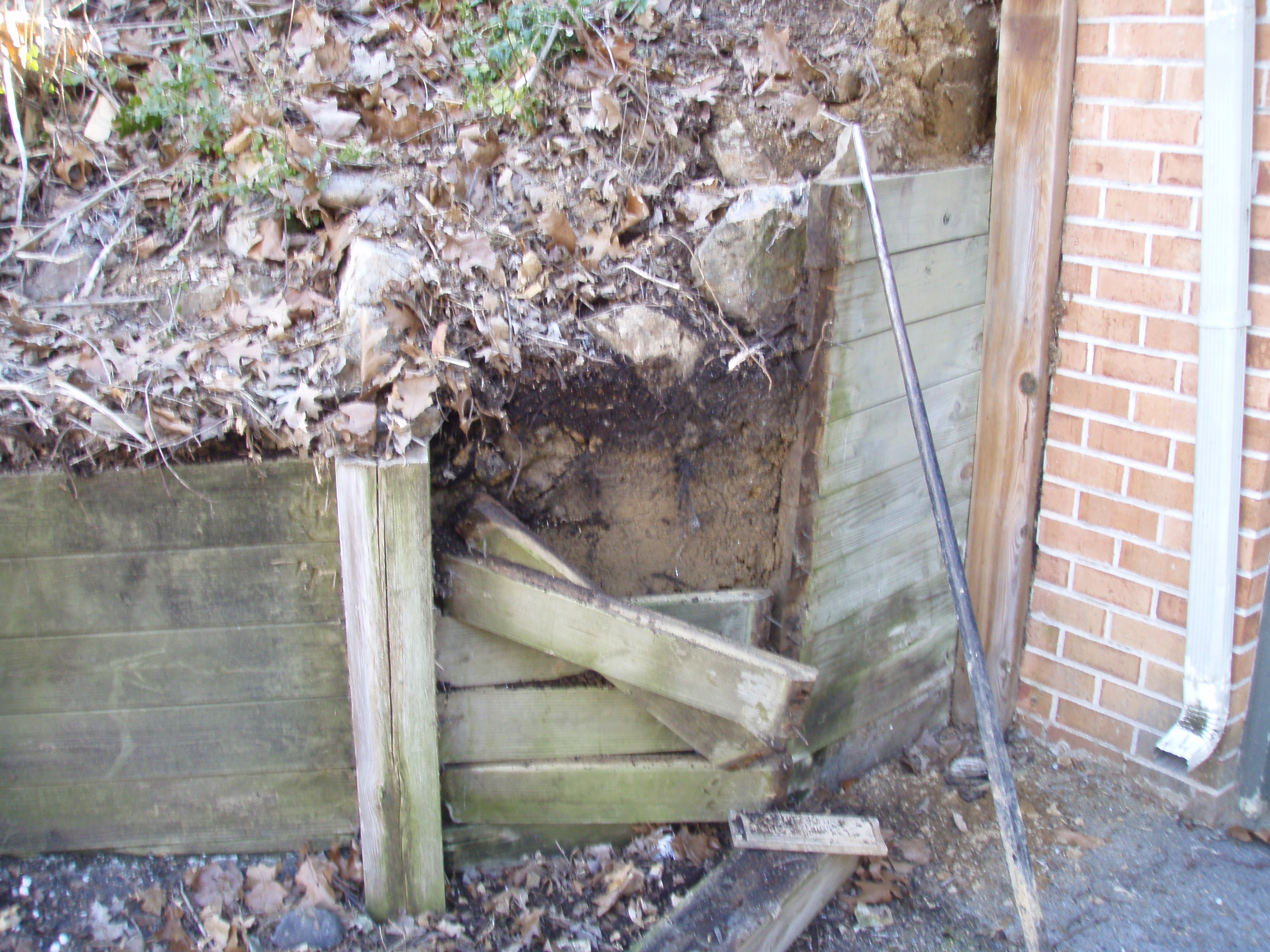 stone retaining wall