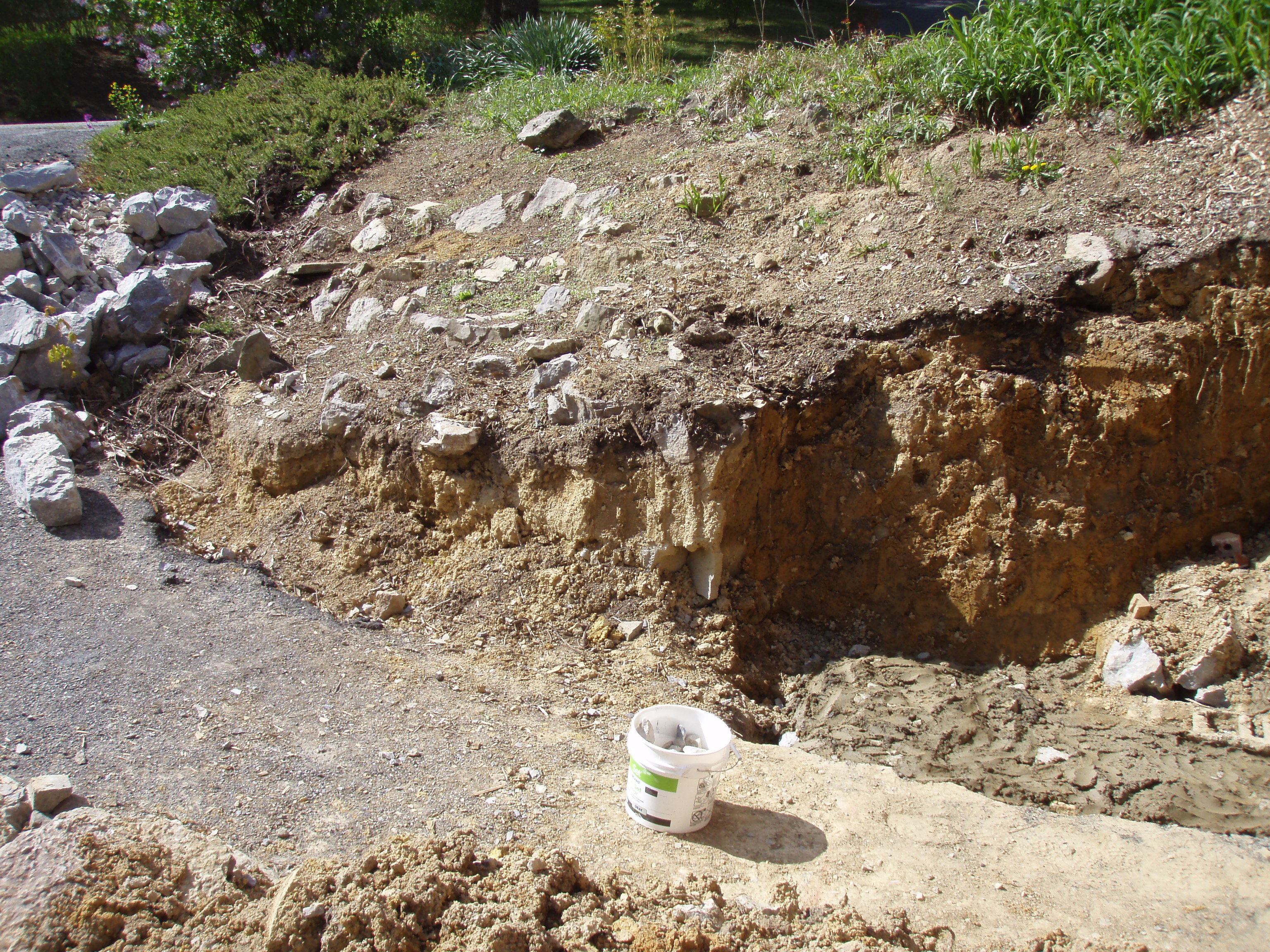 stone retaining wall