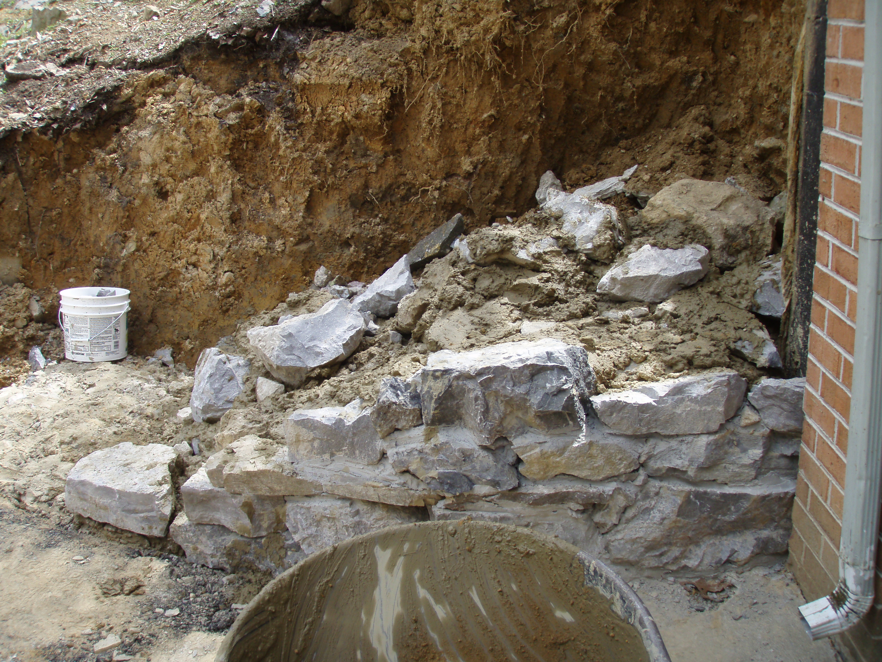 stone retaining wall