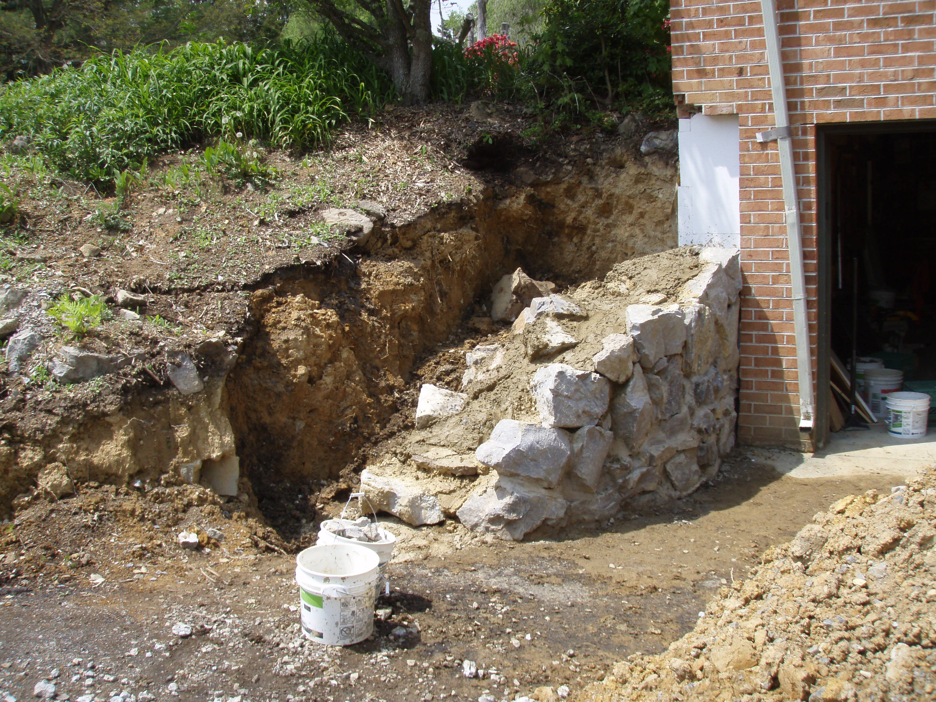 stone retaining wall