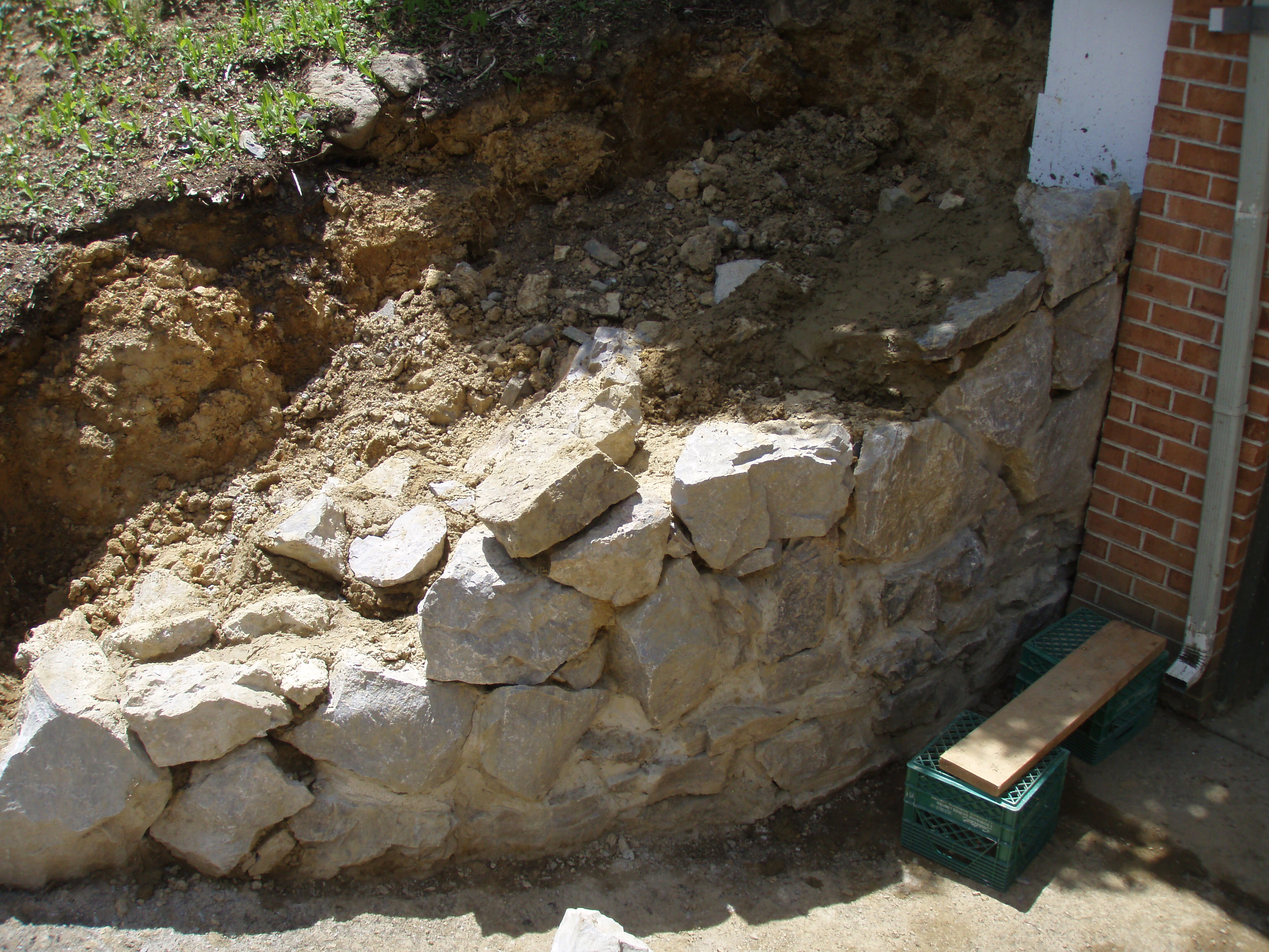 stone retaining wall