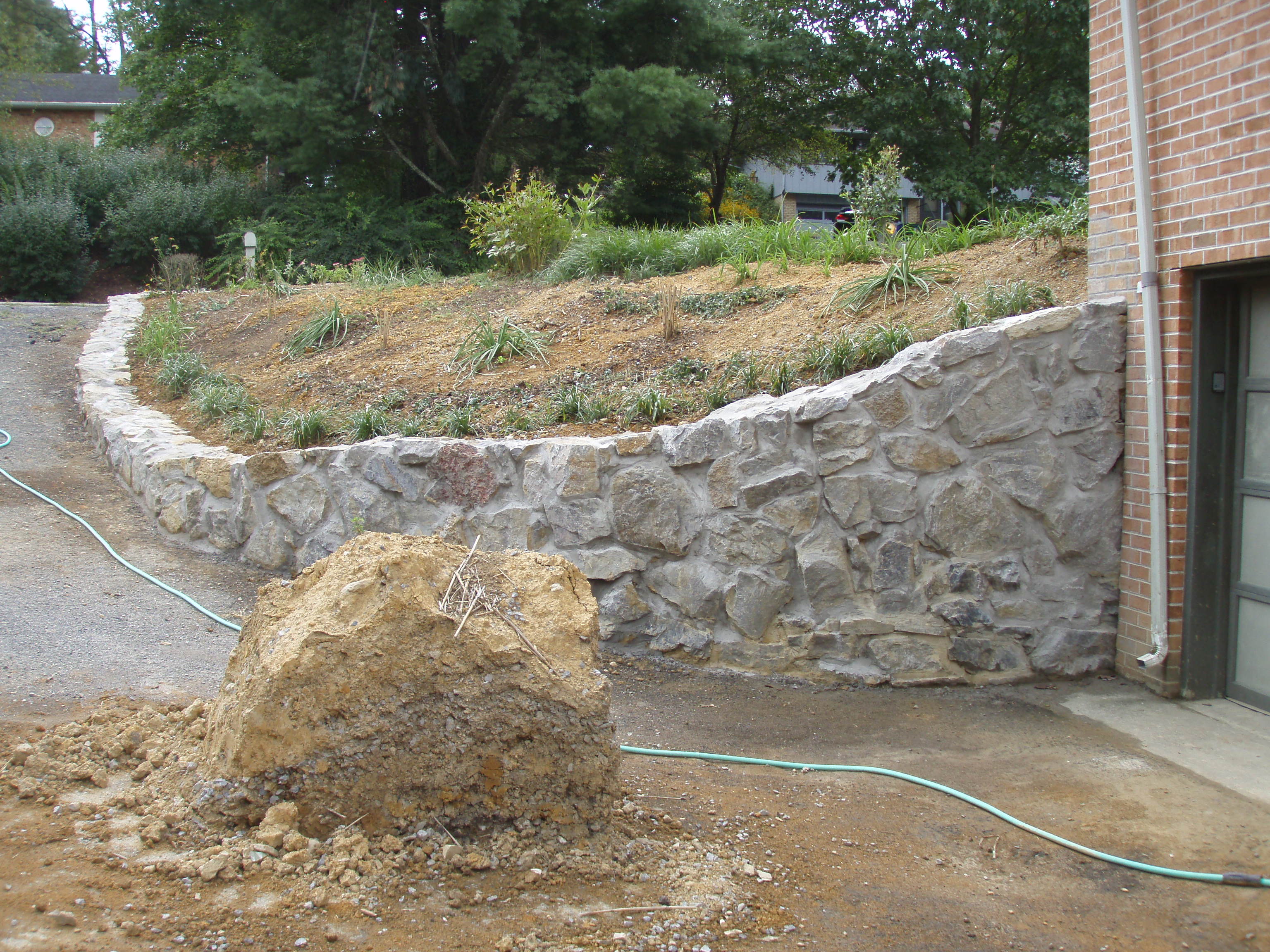 stone retaining wall